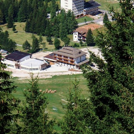 Hotel Cristallo Folgaria Luaran gambar